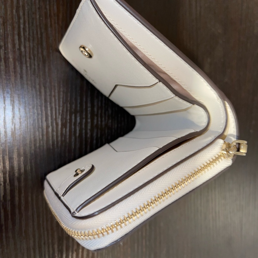 Kate Spade Small Zip Around Bifold Wallet